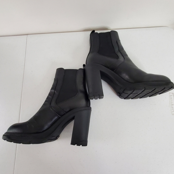 Steve Madden Leather Lug Sole Ankle Boots Size 10 Black Heeled Chunky Booties - Picture 4 of 15